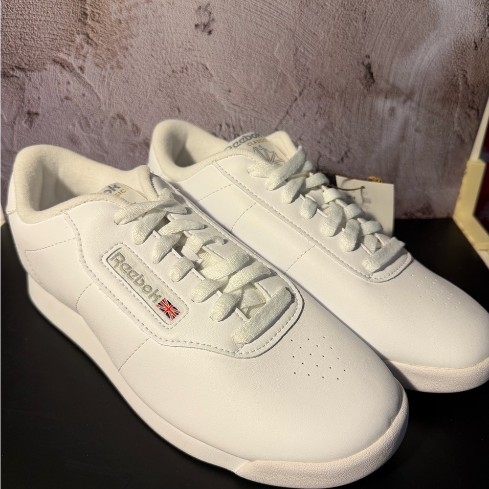 REEBOK Sneakers Womens 8 Wide D Princess Classic Faux Leather Lace Up White NEW